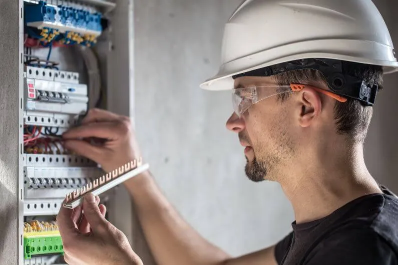 Eletricista próximo a mim em Santo André SP